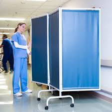 Various Uses of Medical Privacy Screens At Hospitals