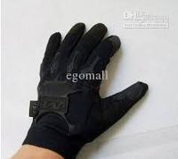 Fitting Tactical Gloves for Safety