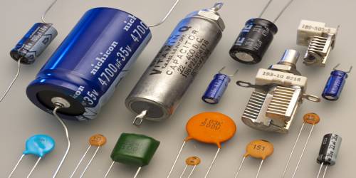 Electronic Capacitors and its Types