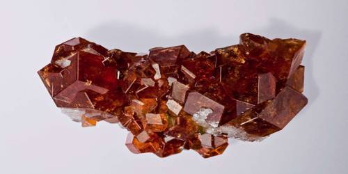Hessonite: Properties and Occurrences