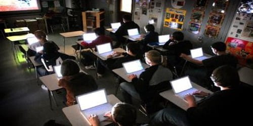 Each Student should own a Computer – An Argumentative Speech