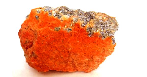 Molybdite: properties and occurrences