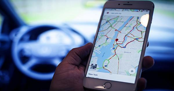 Apple Maps to gain Waze-like features for reporting accidents, hazards, and speed traps