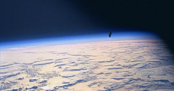 The Black Knight Satellite: the “13,000-Year-Old Satellite” Conspiracy Theorists think Sent Signals to Tesla