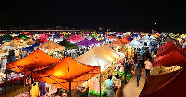 A Night Market Scene