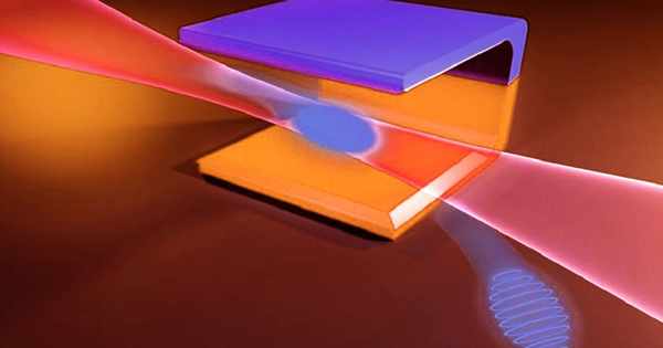 Free Electron Lasers Generate Short-wavelength Radiation