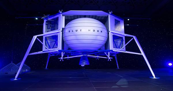 Jeff Bezos is Now Suing NASA for Choosing SpaceX Not Blue Origin in Lunar Contract Row