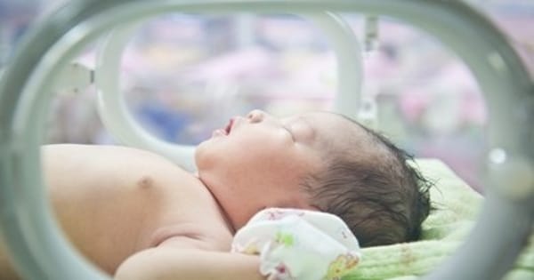 Premature Babies Feel Less Pain when their Mothers Speak to Them