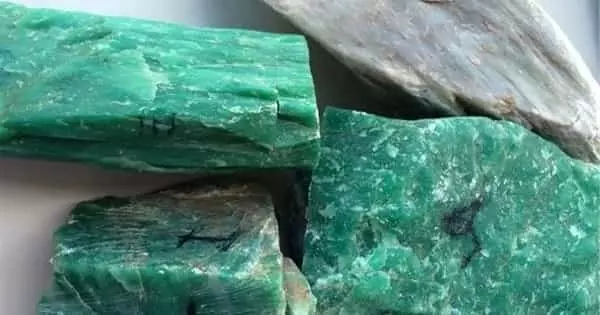 Nephrite: Properties and Occurrences