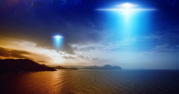 UFO, Video Shows Bizarre Lights above the South China Sea