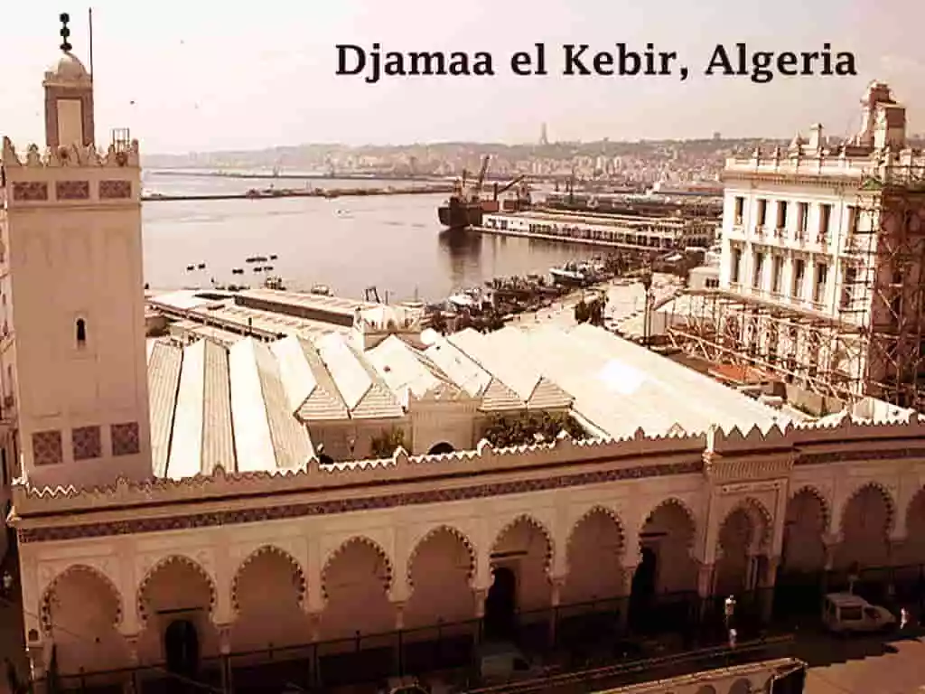 A visit to a historical place/building (Djamaa el Kebir, Algeria)