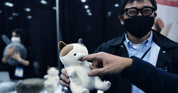 Yukai Engineering’s Cute Stuffed Animal Robot will Nibble on Your Finger