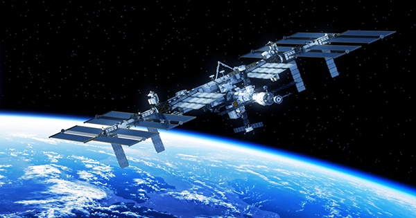 Roscosmos Director Doubles Down on Threats of Russia Leaving the ISS