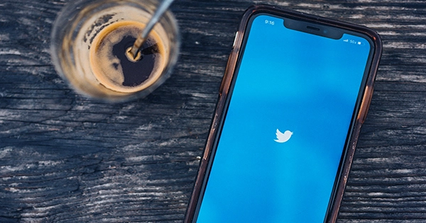 Twitter Now Lets You Pin Up to 6 DM Conversations