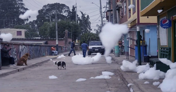 Huge, Stinking Foam Clouds from Polluted River Are Taking Over a Colombian Town