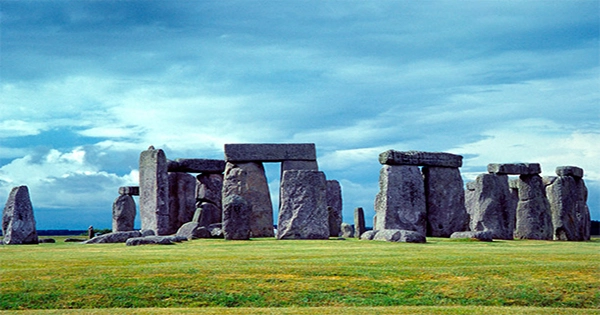 Parasitic Poop Sheds Light on Mysterious Lives of Who Built Stonehenge