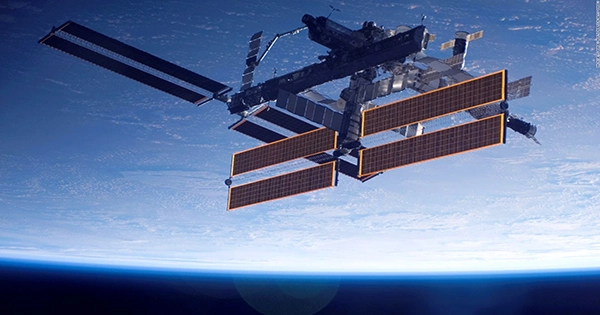 Russia Set To Hand in Notice to Quit ISS
