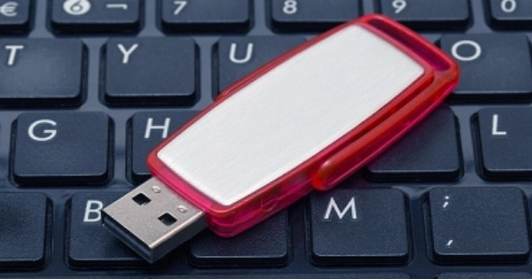 Man Passes out Drunk, Loses USB Containing Entire City’s Personal Data