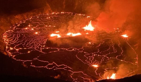 The-Strange-Musical-Dynamics-of-Kilauea-Volcanos-Lava-Lake-1