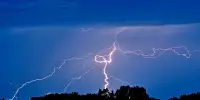 Lightning Cannot Destroy some Tropical Trees