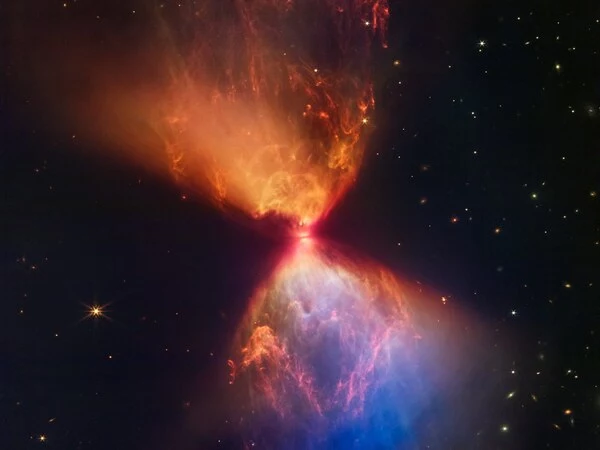 NASAs-Webb-captures-a-Fiery-Hourglass-as-a-Young-Star-Develops-1