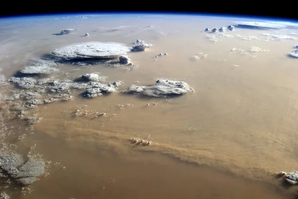 Study quantifies global impact of electricity in dust storms on Mars