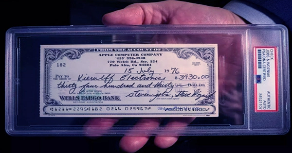 A $175 Check Signed by Steve Jobs in 1976 is Being Auctioned Off