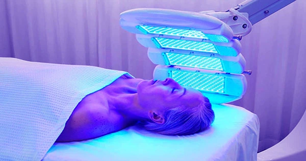 The Benefits And Drawbacks Of Blue Light Therapy