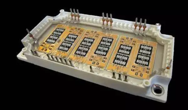Cutting edge transistors for semiconductors of the future