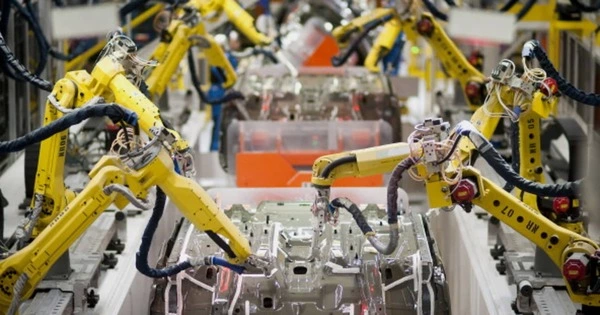 Robots Reduce Company Profits – at Least Initially