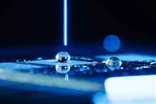 Researchers create the most water-repellent surface ever