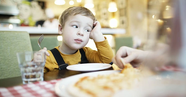 When Children as Young as Four are Bored, they Eat More