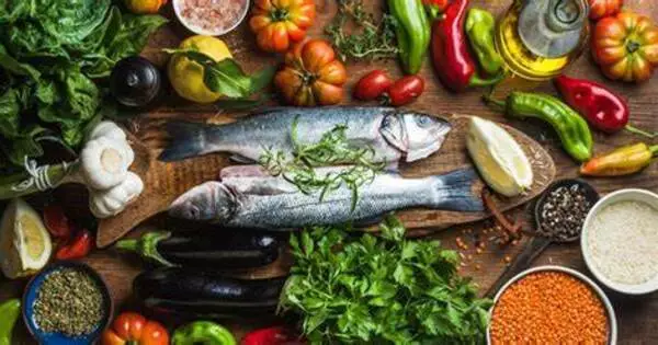 A Mediterranean Diet Lowers the Risk of Cognitive Decline in the Elderly