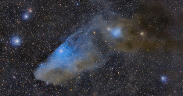 IC 4592 – a Blue Horsehead Nebula