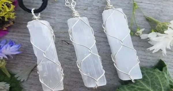 Silver Selenite