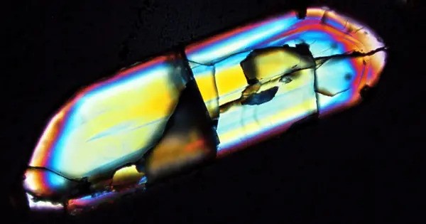 3.3 Billion-year-old crystals reveal an Astonishingly busy Early Earth